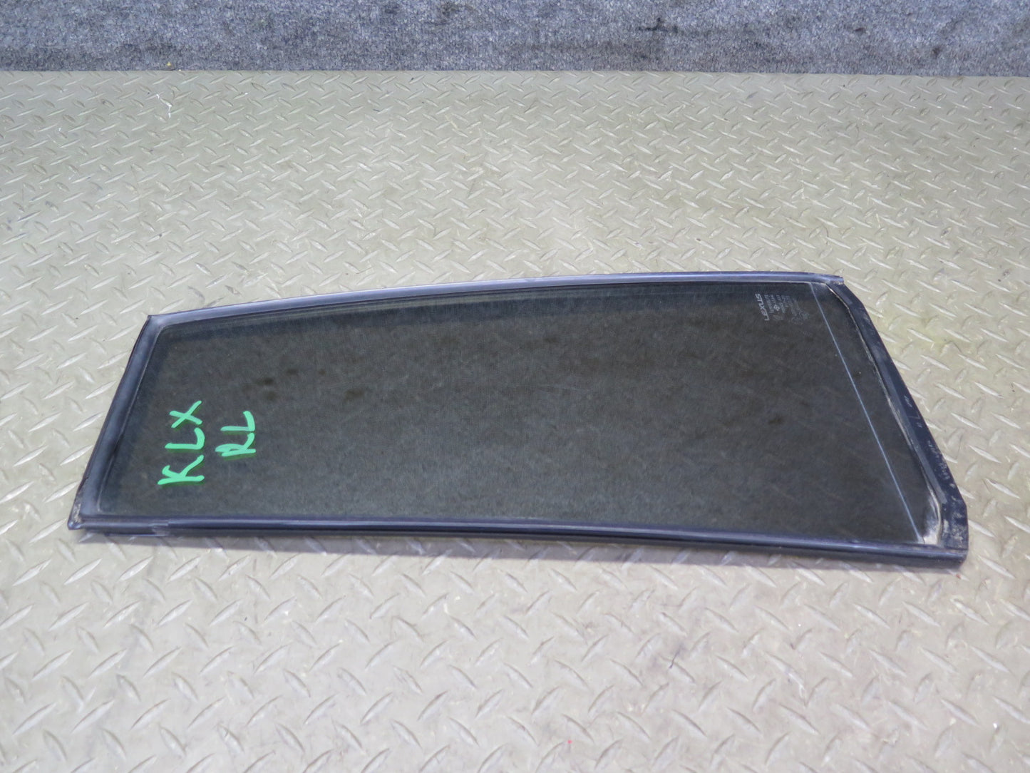 2003-2007 Lexus UZJ100L LX470 Rear Left Door Vent Fixed Glass Window