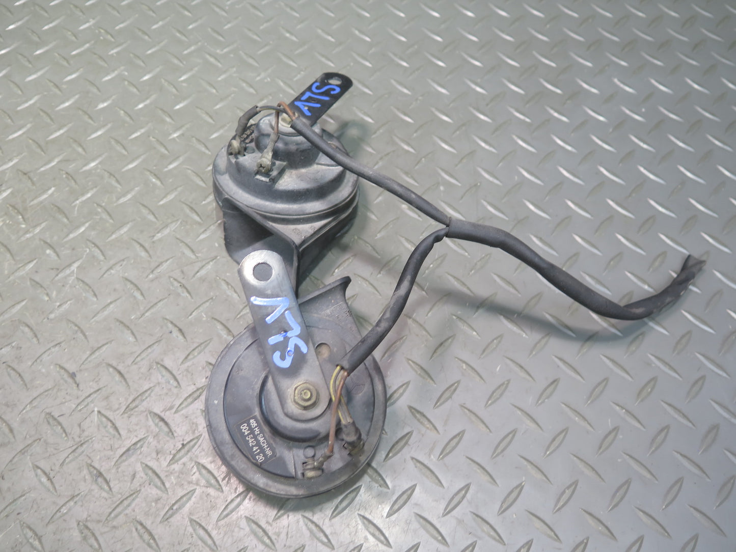 94-02 Mercedes R129 Sl-class Set of 2 High & Low Tone Pitch Horn Signal OEM