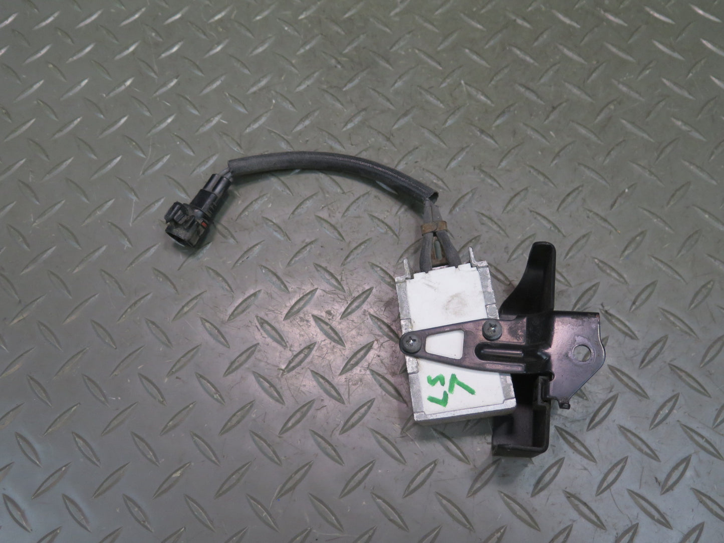 95-00 Lexus UCF20L LS400 Fuel Pump Resistor Module 23080-50030 OEM