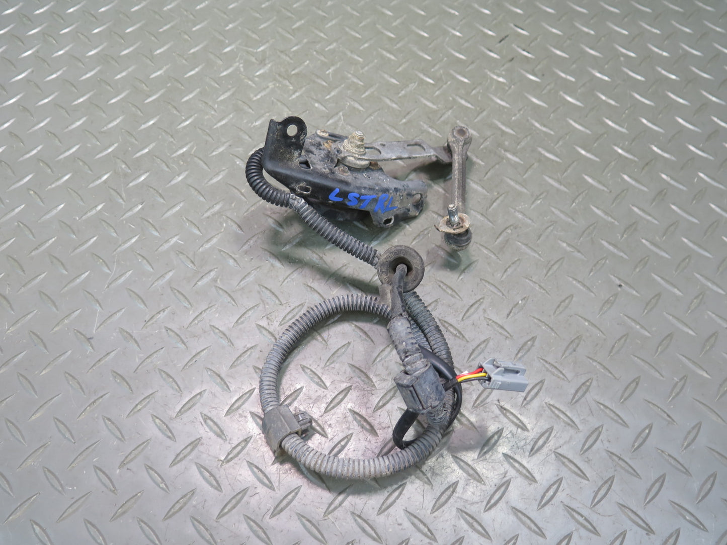 98-00 Lexus UCF20L LS400 Rear Right Suspension Height Sensor Module OEM