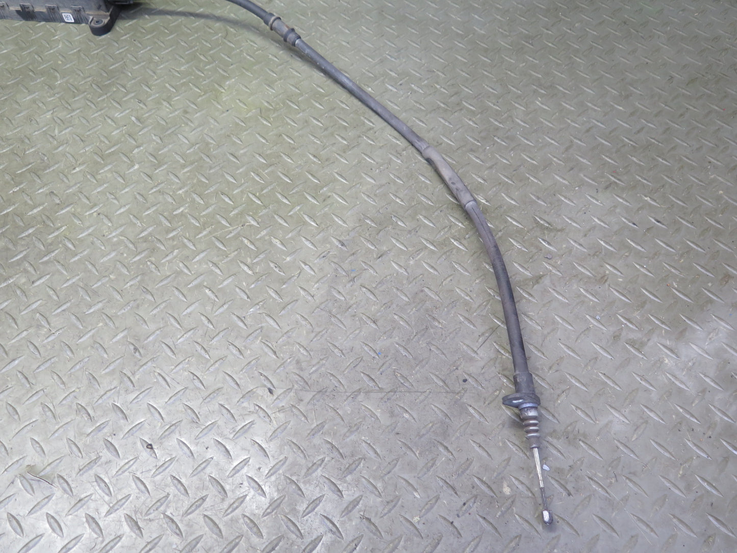 2014-2020 Maserati Ghibli M157 Emergency Parking Brake Actuator Cable