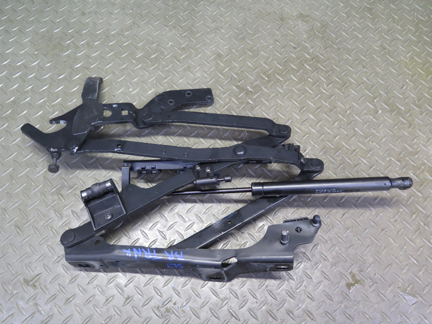 07-12 Mercedes R230 Sl-class Rear Trunk Lid Left & Right Hinge w Support Set OEM
