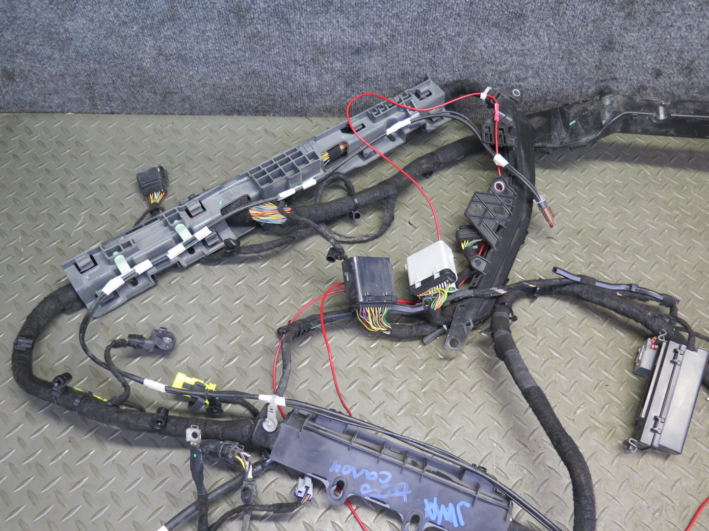 2018 Jeep Wrangler JL 3.6L Body Interior Floor Wire Wiring Harness OEM