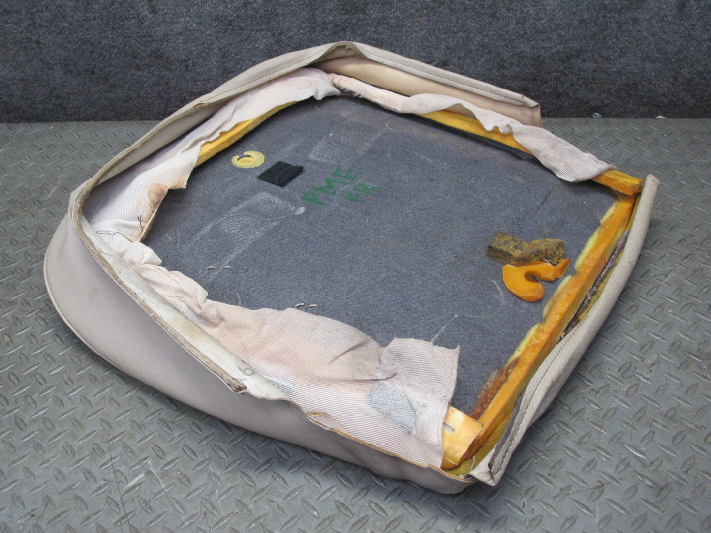 90-95 Mercedes W124 300D Front Right Seat Lower Leather Cushion Beige OEM