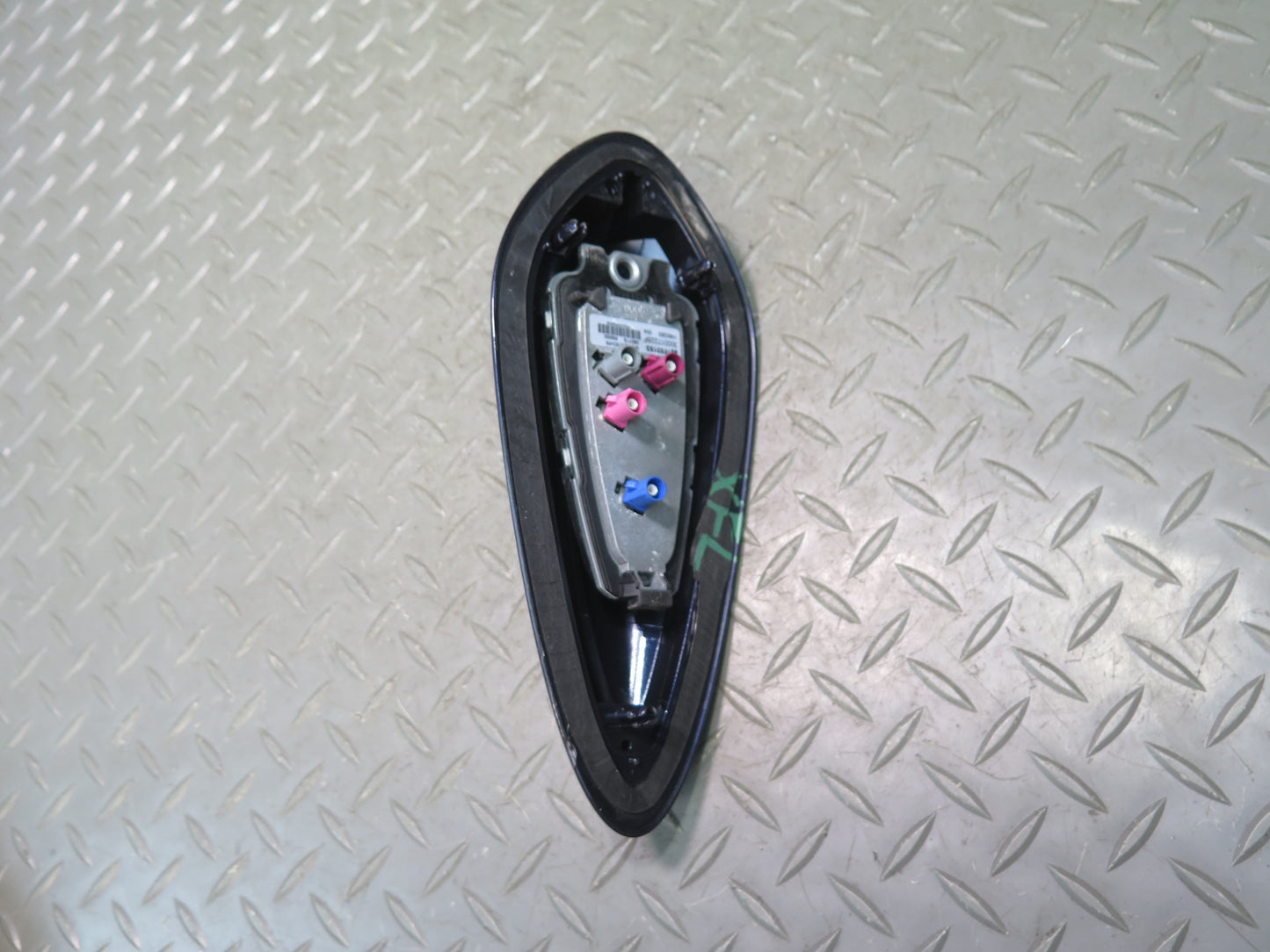 2014-2018 BMW F15 X5 Rear Roof Radio Shark FIN Antenna w Cover