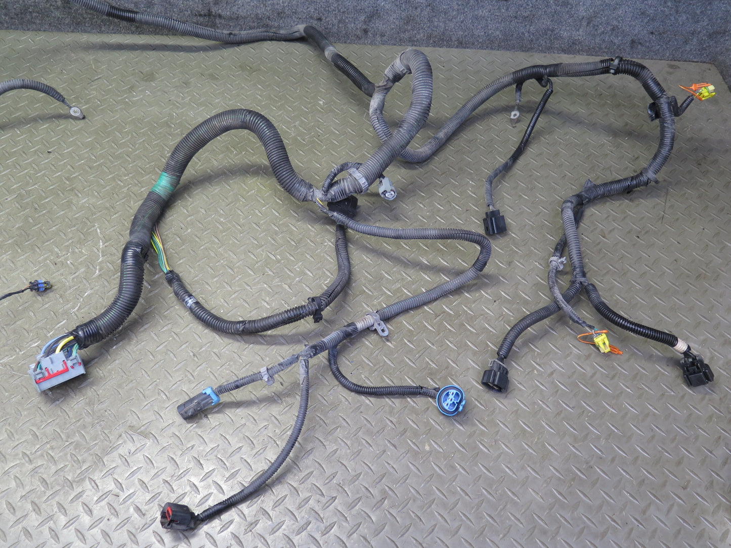 2008-2009 Hummer H2 Front Headlight Lamp Wire Wiring Harness