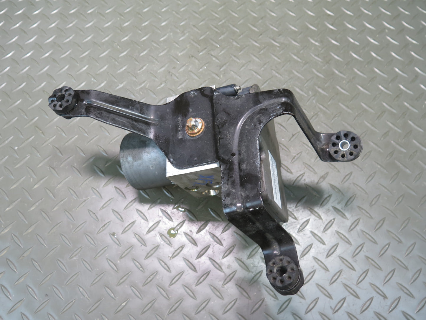 2014-2018 BMW F15 X5 Anti Lock Brake ABS Pump Module 6870759