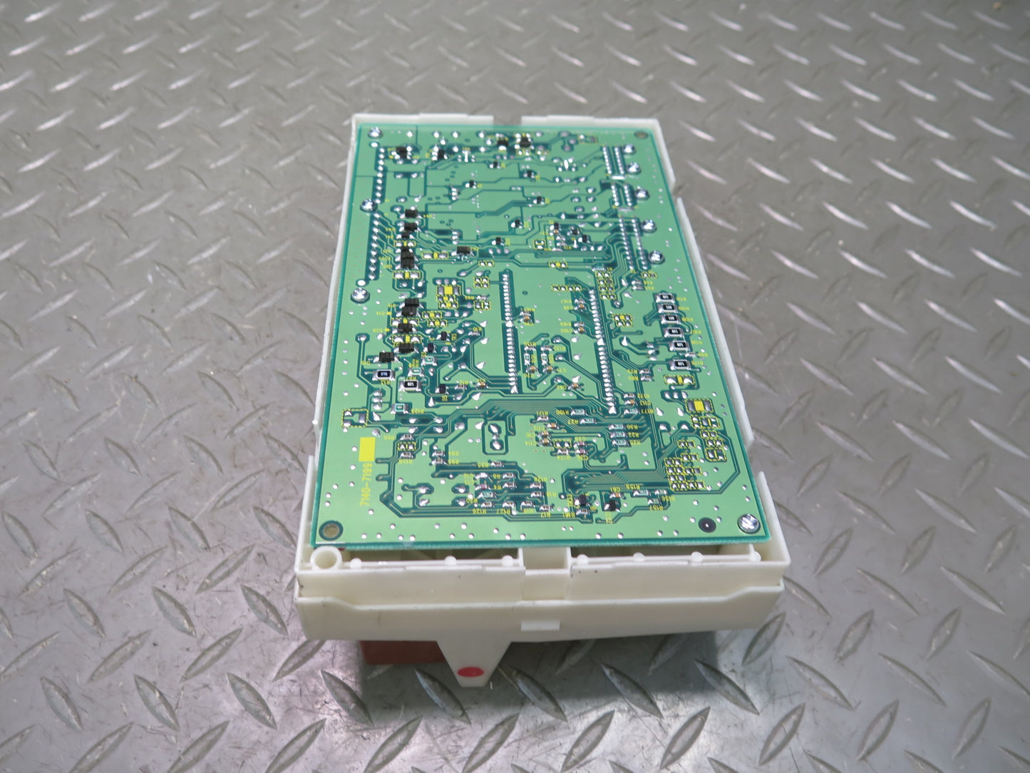 02-05 Lexus Z40 SC430 Rear Trunk Fuse Relay Box Module OEM