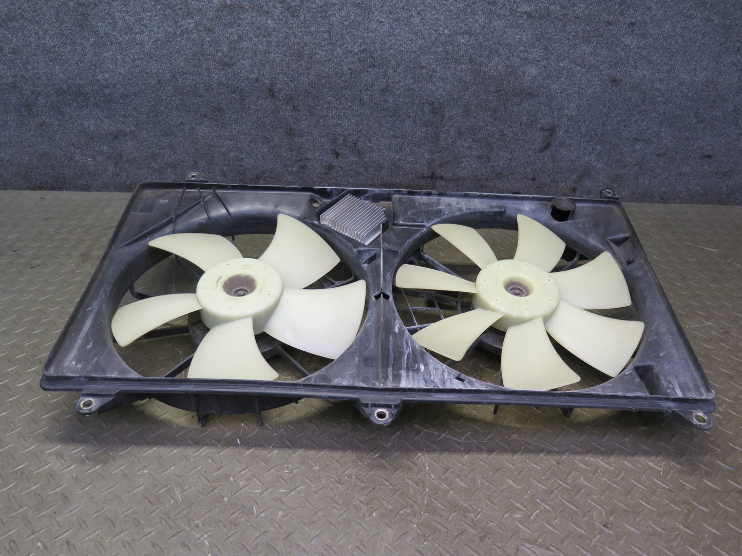 02-10 Lexus SC430 Engine Cooling Fan Motor Shroud w Control Module OEM