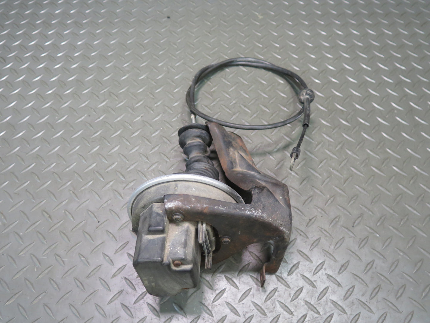 1984 Chevrolet Corvette C4 Cruise Control Servo Actuator w Cable & Bolts OEM