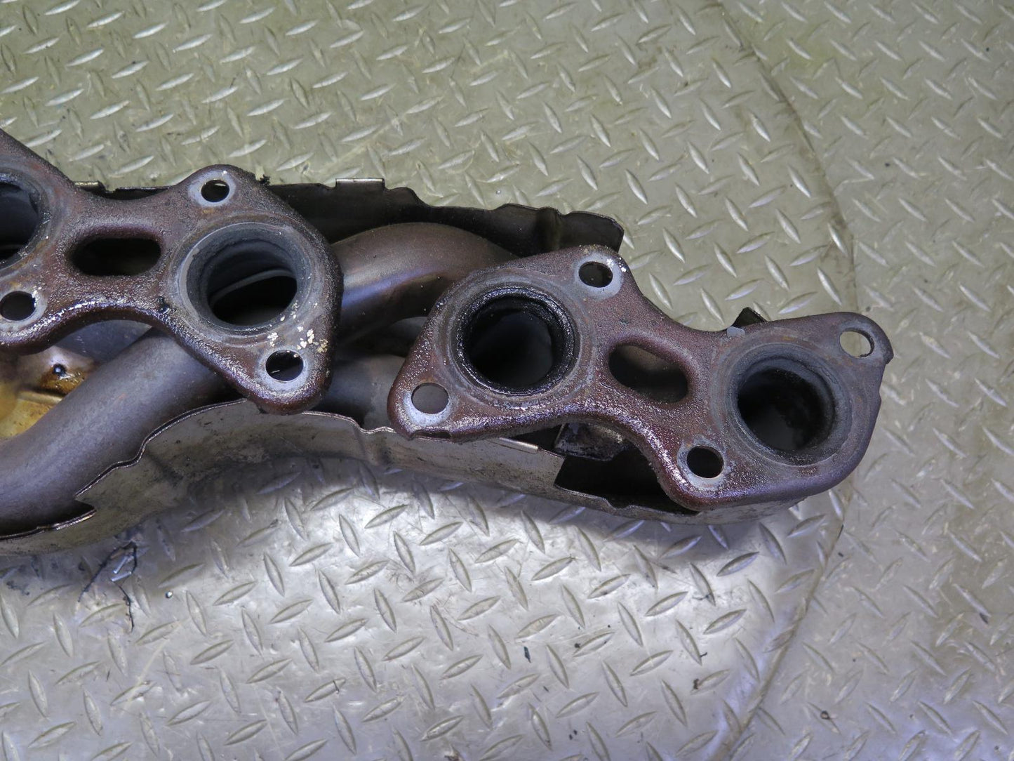 98-00 Lexus UCF20L LS400 1UZFE Left Exhaust Manifold w O2 Oxygen Sensor OEM