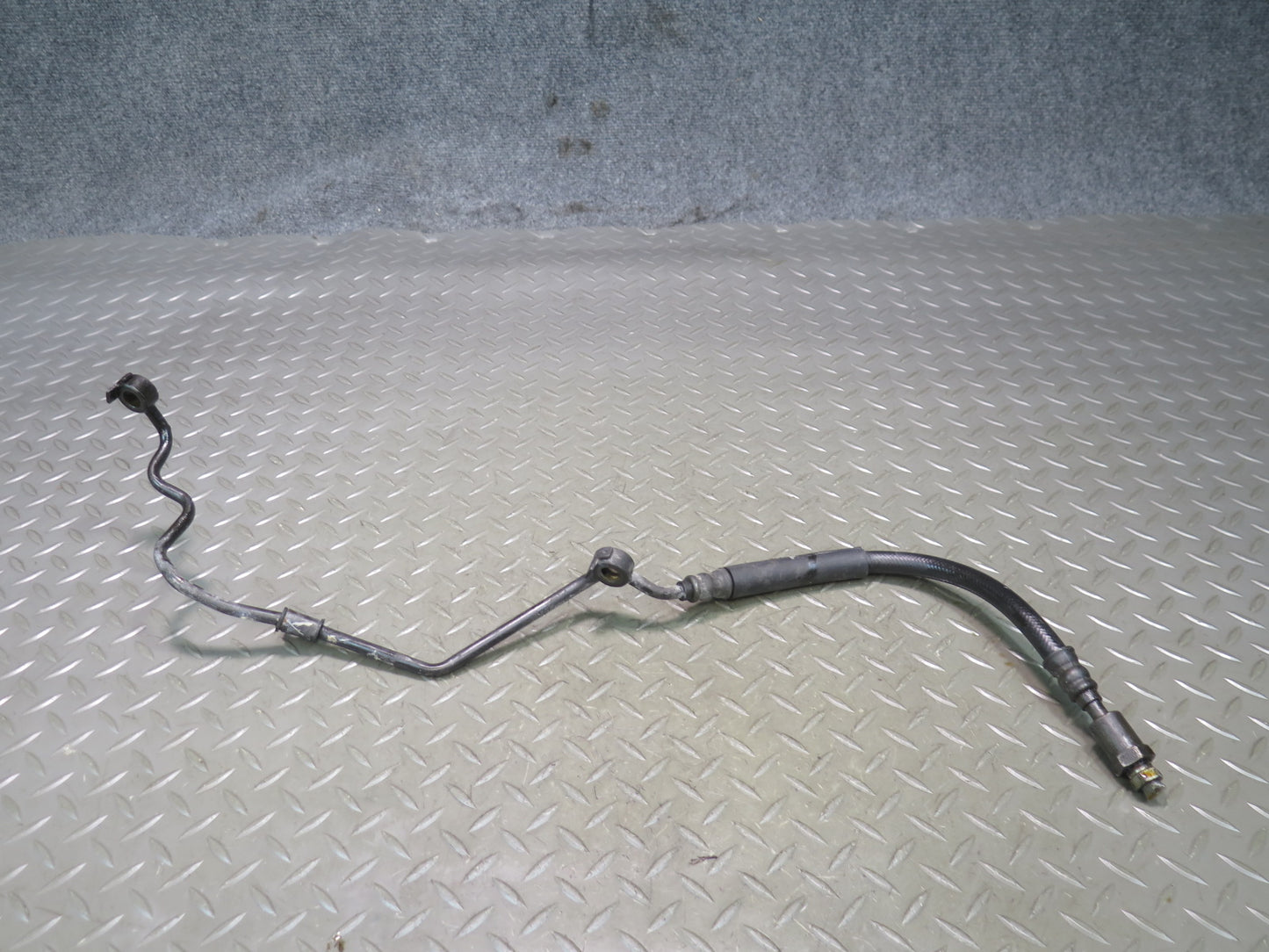 98-00 Lexus UCF20L LS400 1UZFE Fuel Rail w Injector Set Assembly OEM