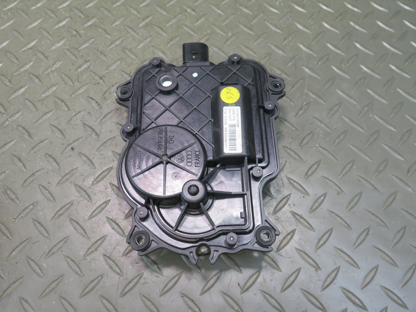 2006-2012 Bentley Flying Spur Rear Right Door Lock Soft Close Actuator Motor