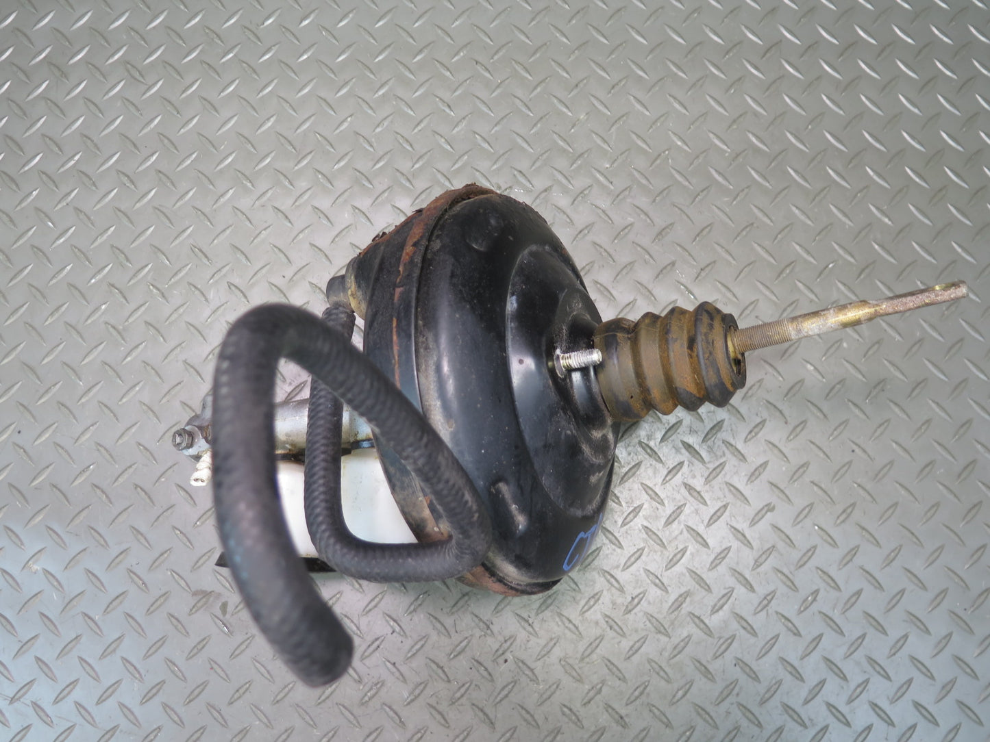 1984 Chevrolet Corvette C4 M/T Brake Master Cylinder Booster Fluid Reservoir