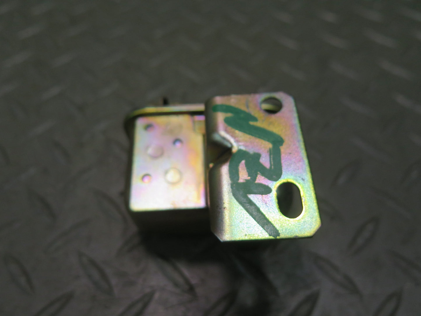 84-89 Nissan Z31 300ZX Hold Relay Module 25230-01P00 OEM