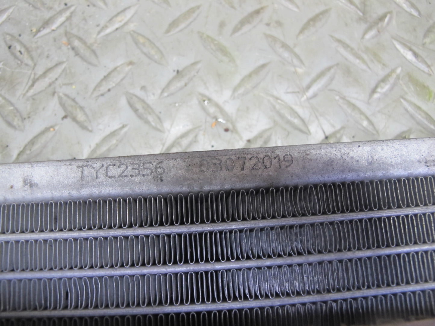 01-05 Lexus JCE10L IS300 Aftermarket Engine Cooling Radiator