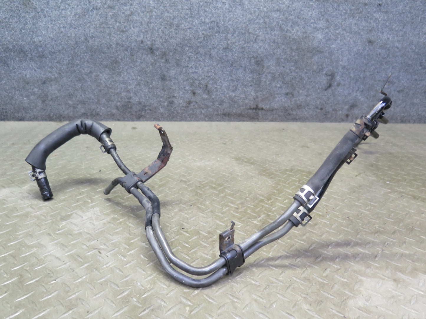 01-05 Lexus JCE10L IS300 Power Steering Oil Cooler Cooling Pipe Line Hose OEM