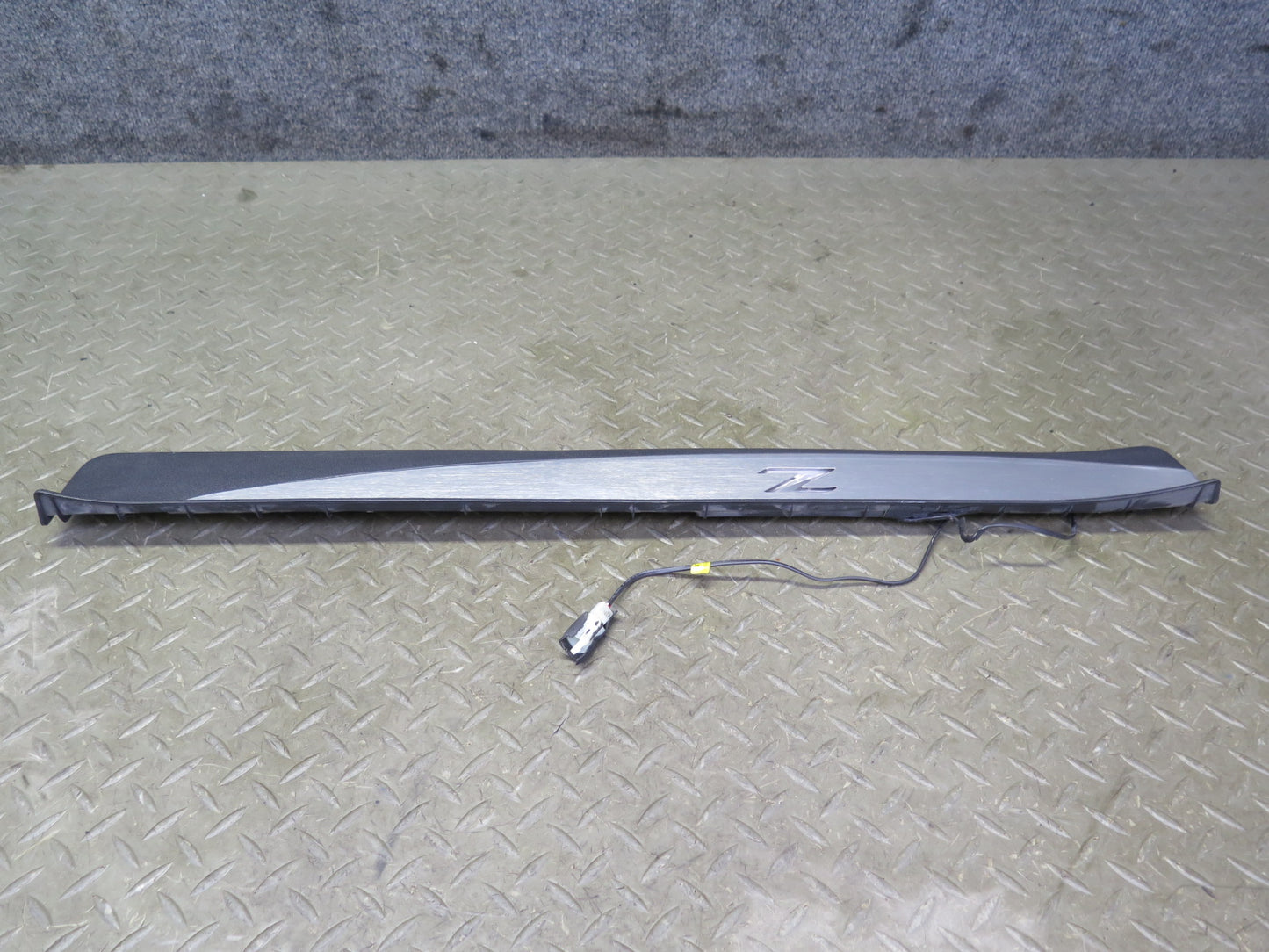 09-20 Nissan Z34 370Z Illuminated Left Right Door Scuff Sill Plate Trim Set OEM