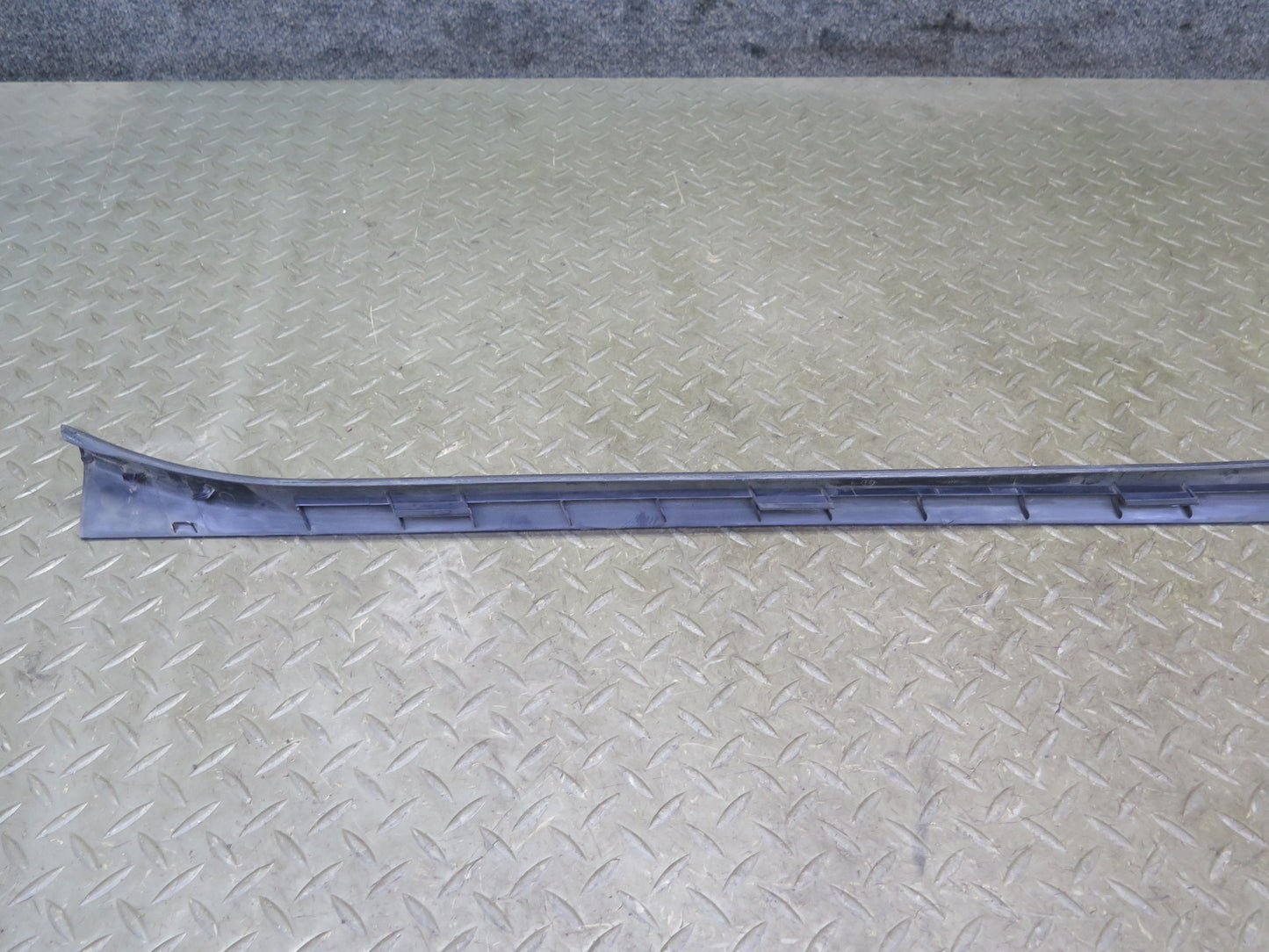 03-09 Nissan Z33 350Z Left & Right Door Inner Scuff Step Sill Plate Trim Set OEM