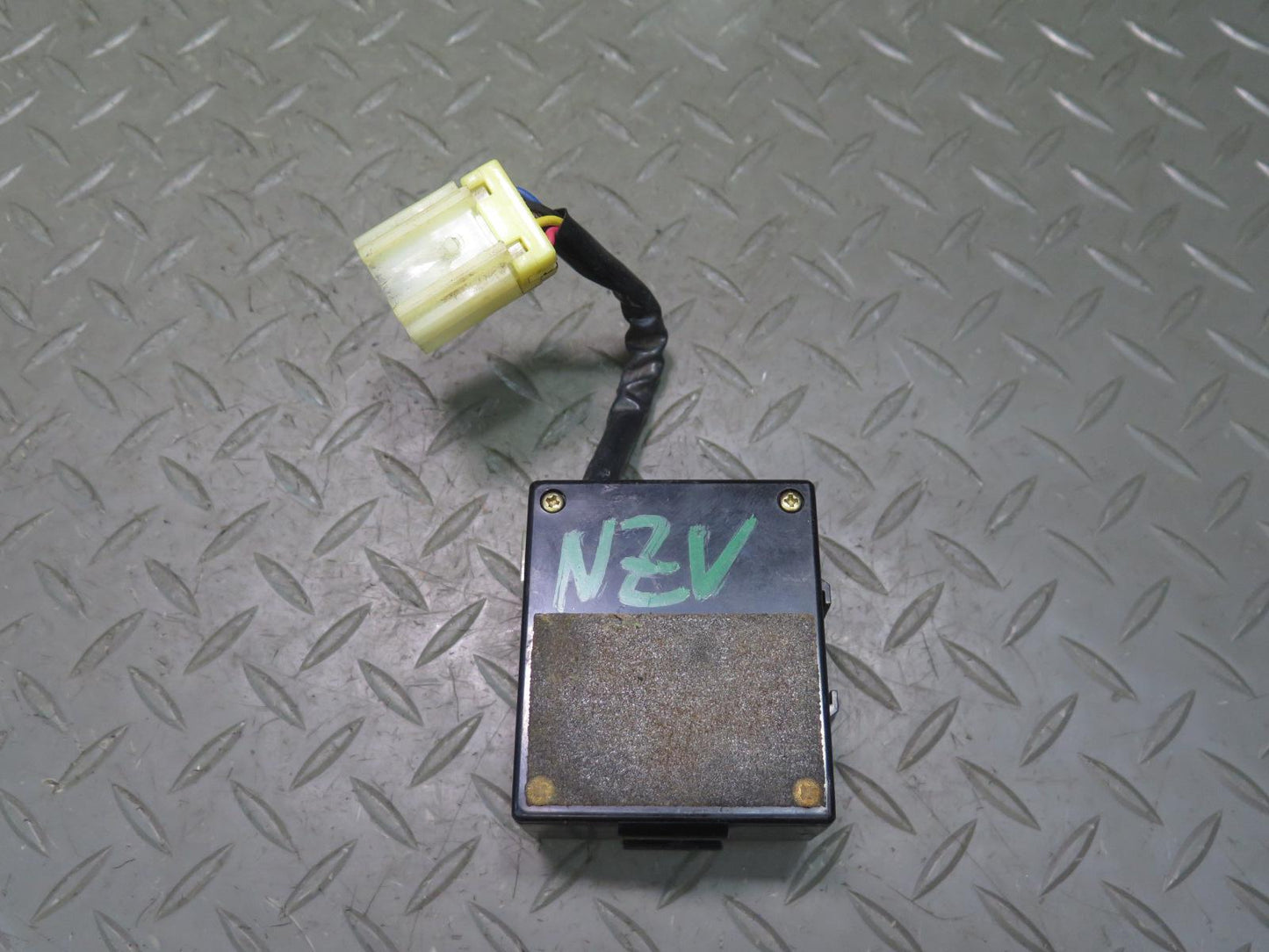 84-86 Nissan Z31 300ZX Power Antenna Control Module OEM