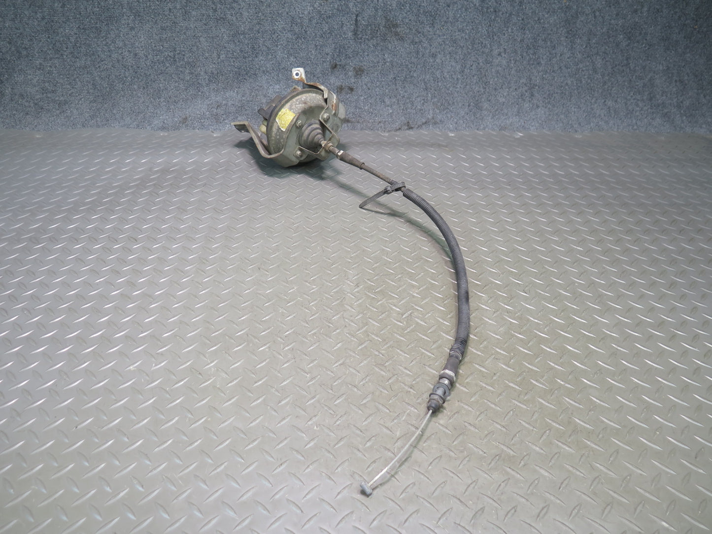 84-86 Nissan Z31 300ZX Turbo Cruise Control Actuator Motor w Cable OEM