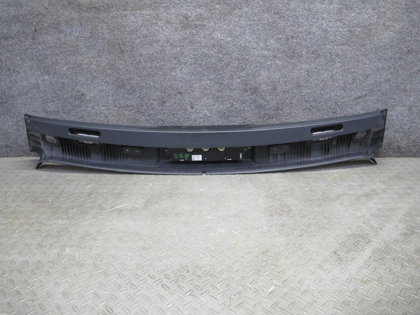 08-13 BMW E88 135I Front Windshield Upper Trim Panel w Dome Light Lamp OEM