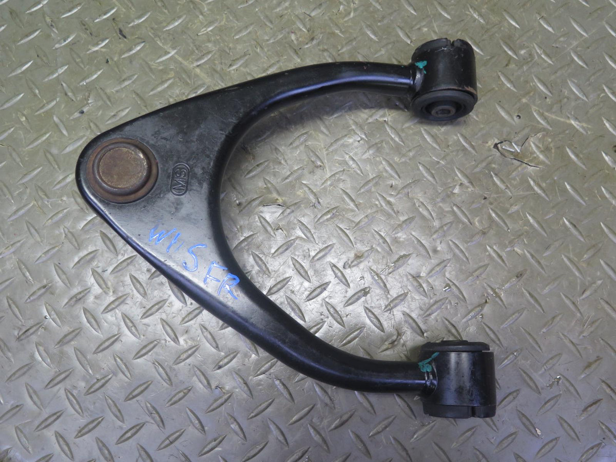 01-05 Lexus JCE10L IS300 Set of 2 Front Left & Right Upper Control Arm