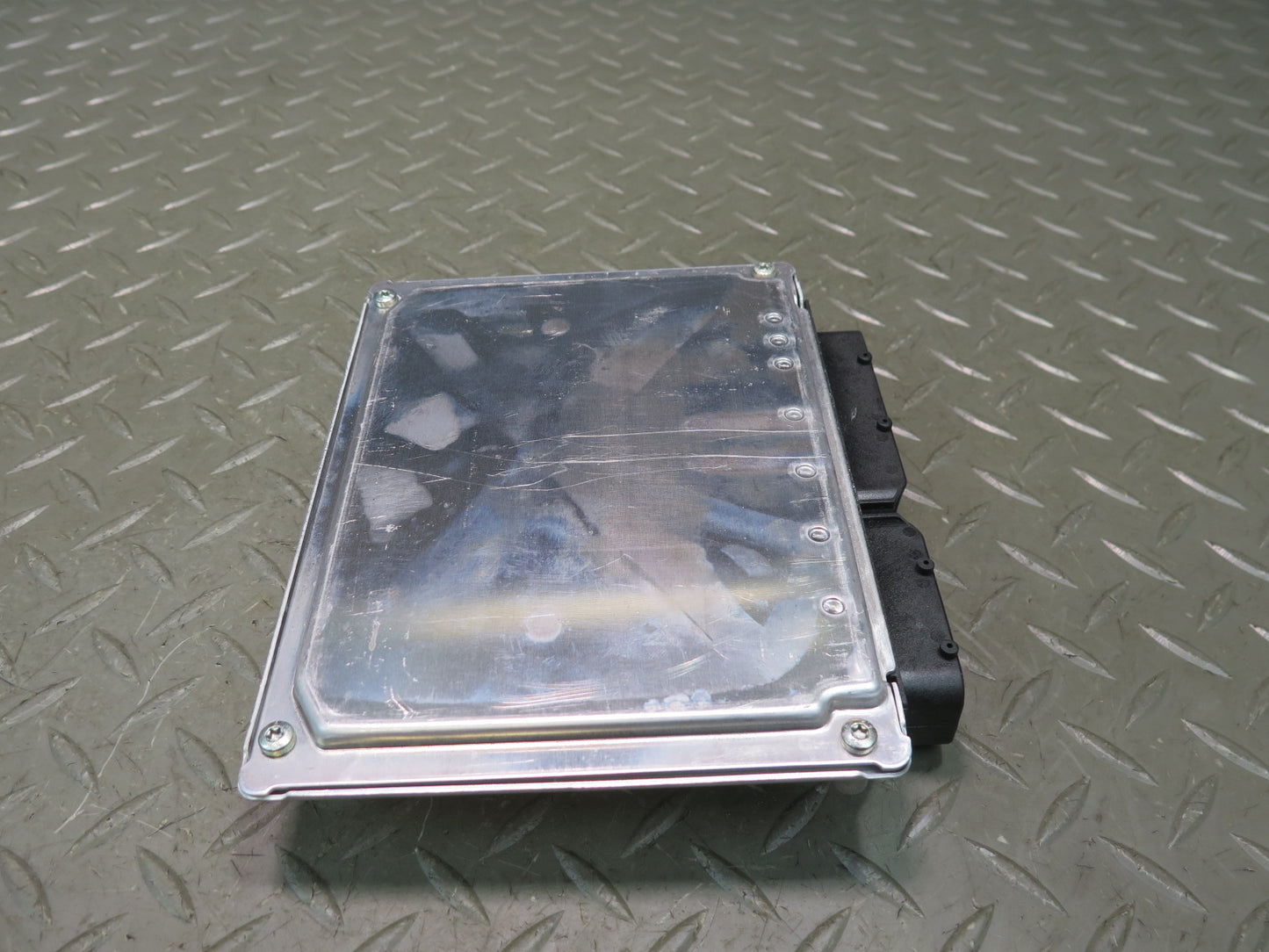 2006-2008 Bentley Flying Spur Air Suspension Control Module Unit 3W5907553
