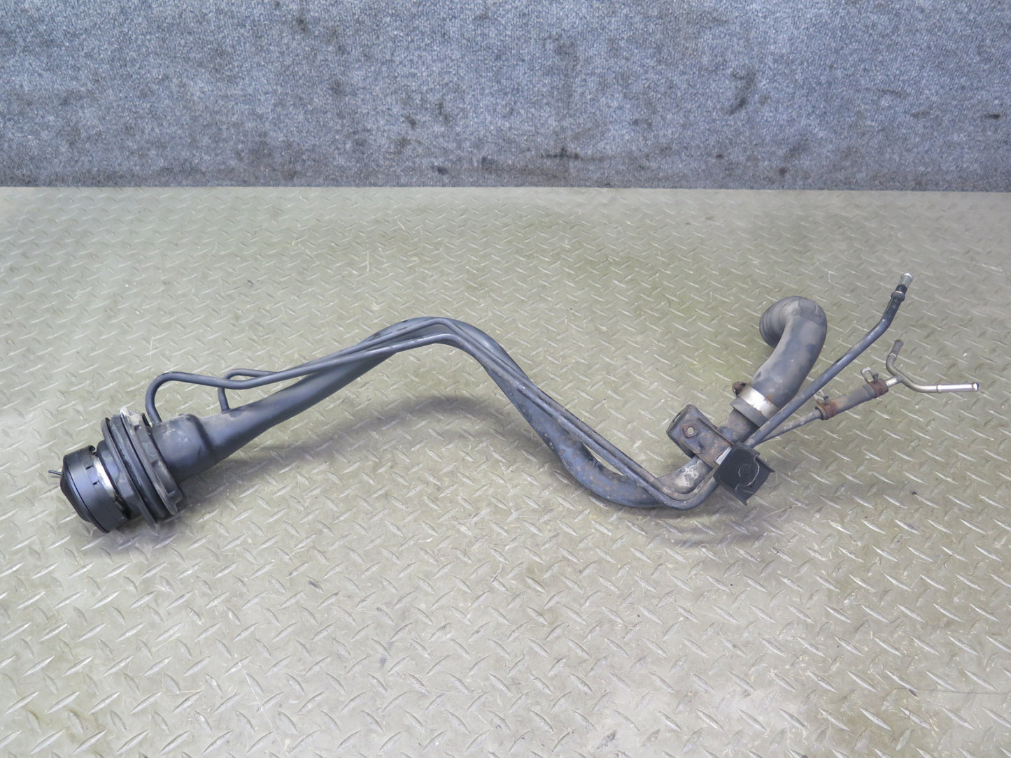 02-05 Lexus Z40 SC430 Fuel Gas Tank Filler Neck w Cap Assembly OEM