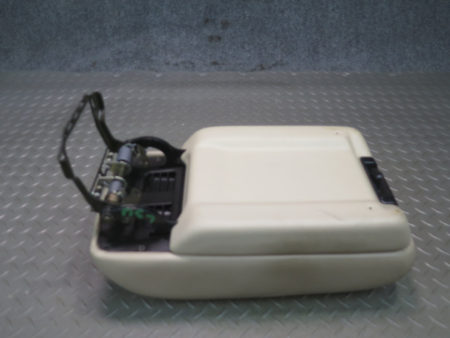 98-00 Lexus UCF20L LS400 Center Console Leather Armrest Lid Storage Ivory OEM