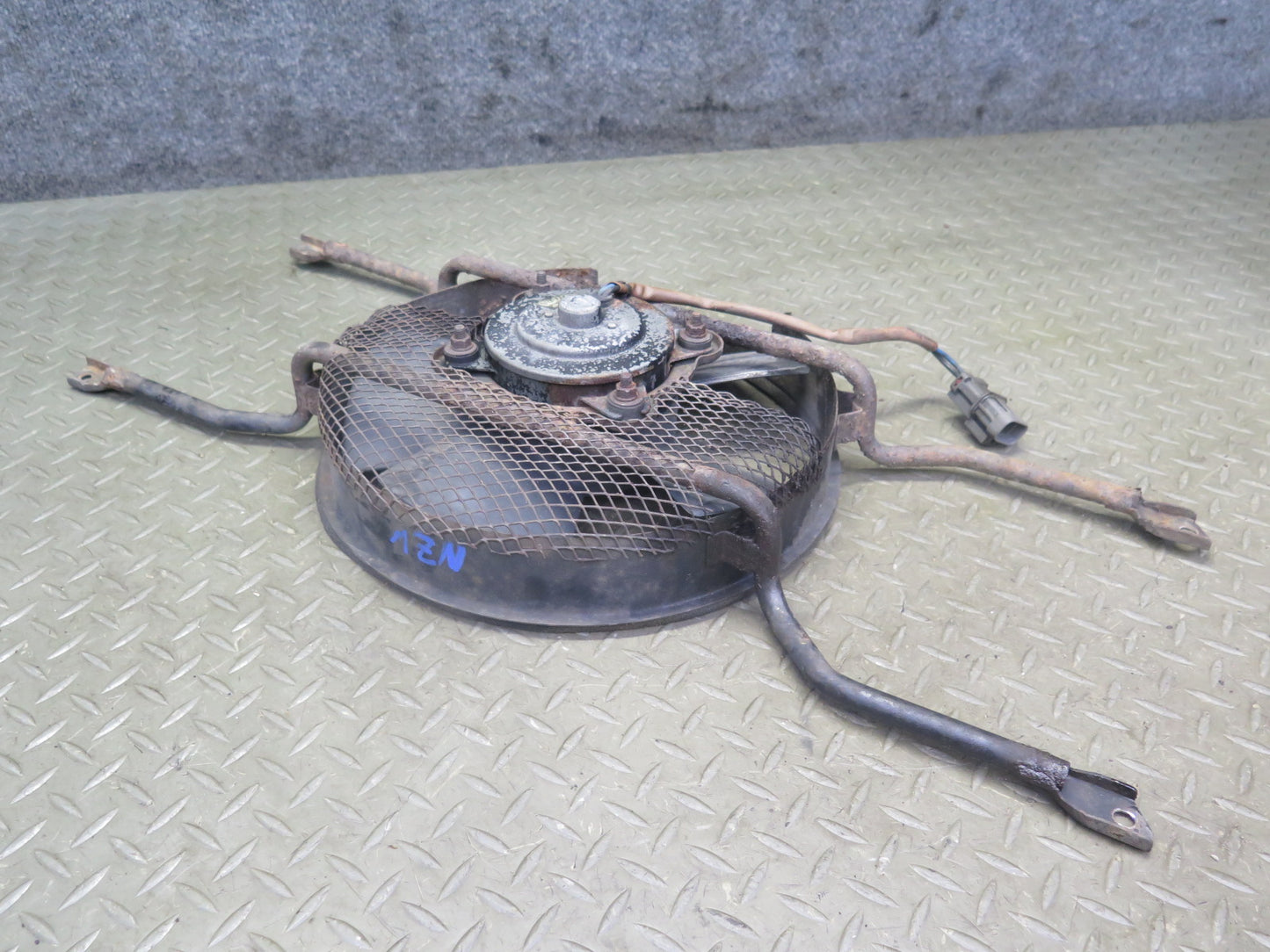 84-86 Nissan Z31 300ZX Turbo A/C Air Condition Fan Motor w Brackets OEM