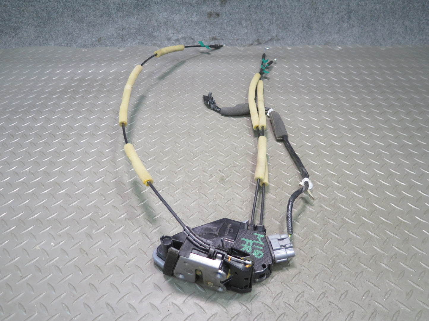 2013-2020 Infiniti JX35 QX60 Front Right Door Lock Latch Actuator