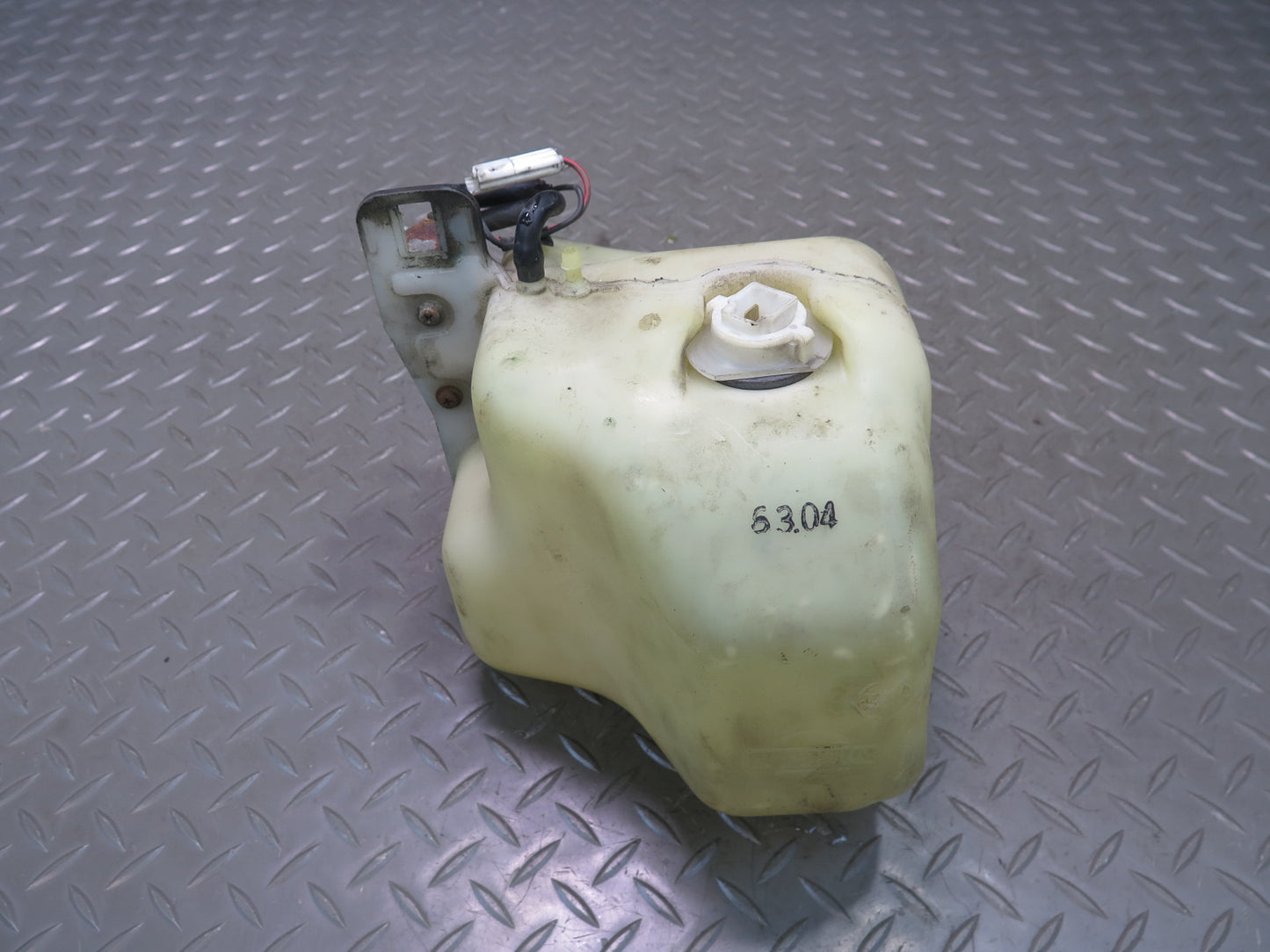 84-86 Nissan Z31 300ZX Windshield Washer Fluid Reservoir Tank w Pumpoem