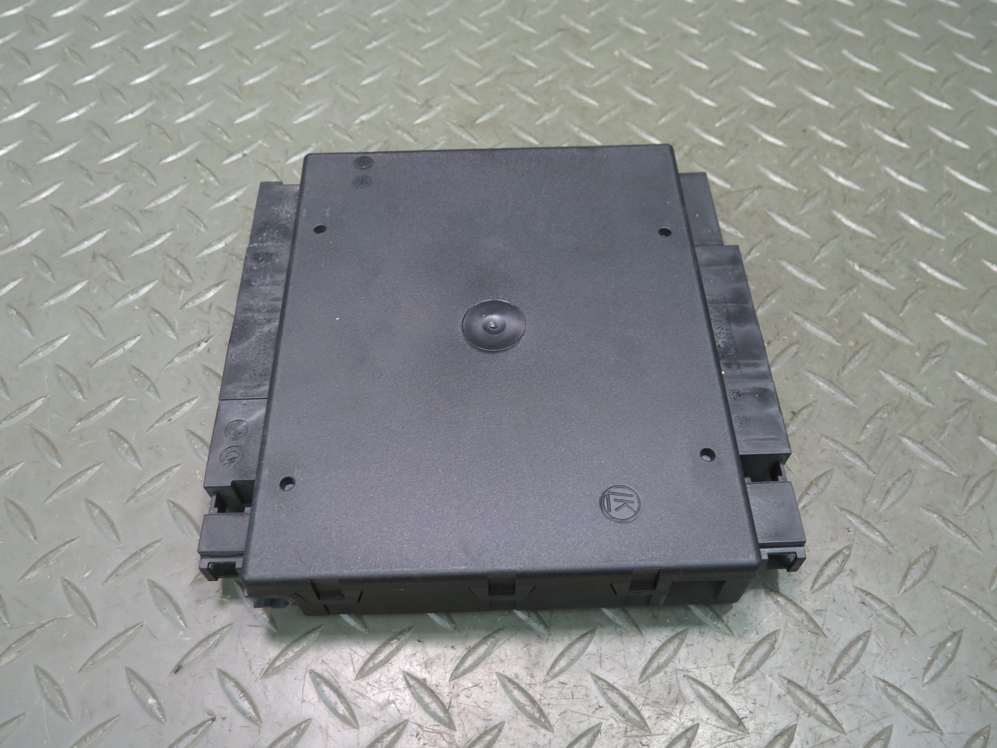 2006-2012 Bentley Continental Flying Spur Rear Back Seat Control Module