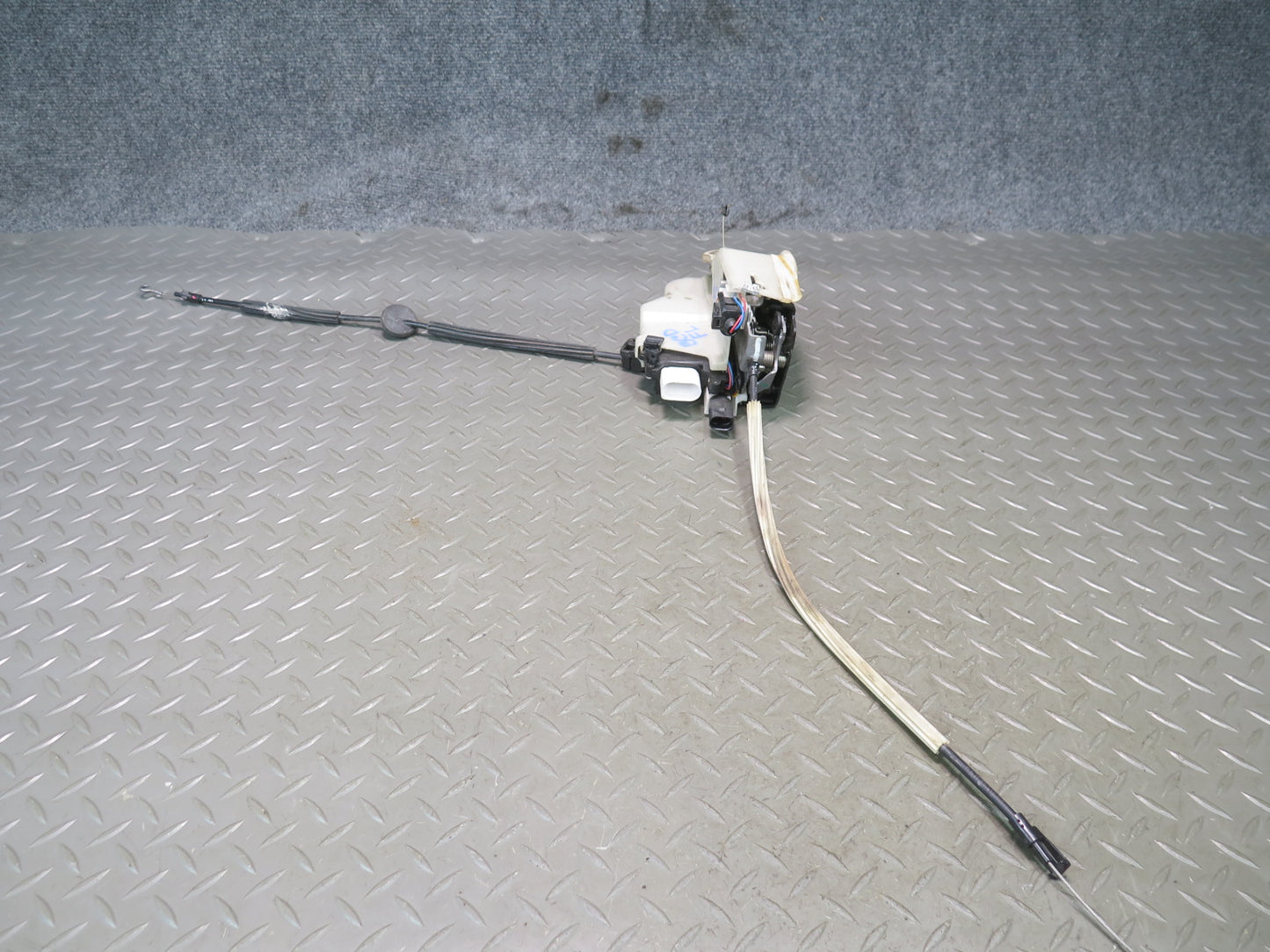 2006-2012 Bentley Continental Flying Spur Front Left Door Lock Latch Actuator