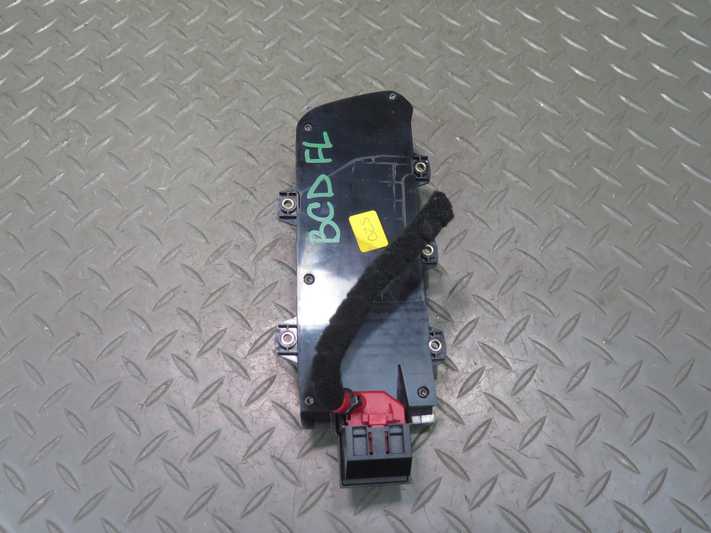 2006-2012 Bentley Flying Spur Front Left Side Seat Adjust Control Switch