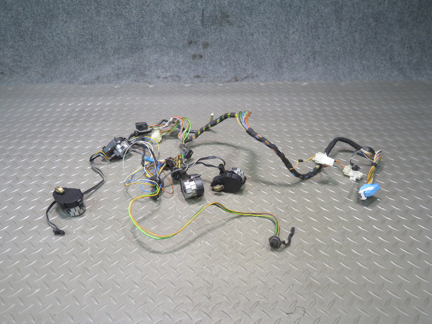 96-99 BMW E36 328ic A/C Heater Flap Door Actuator Motor Wiring Set OEM