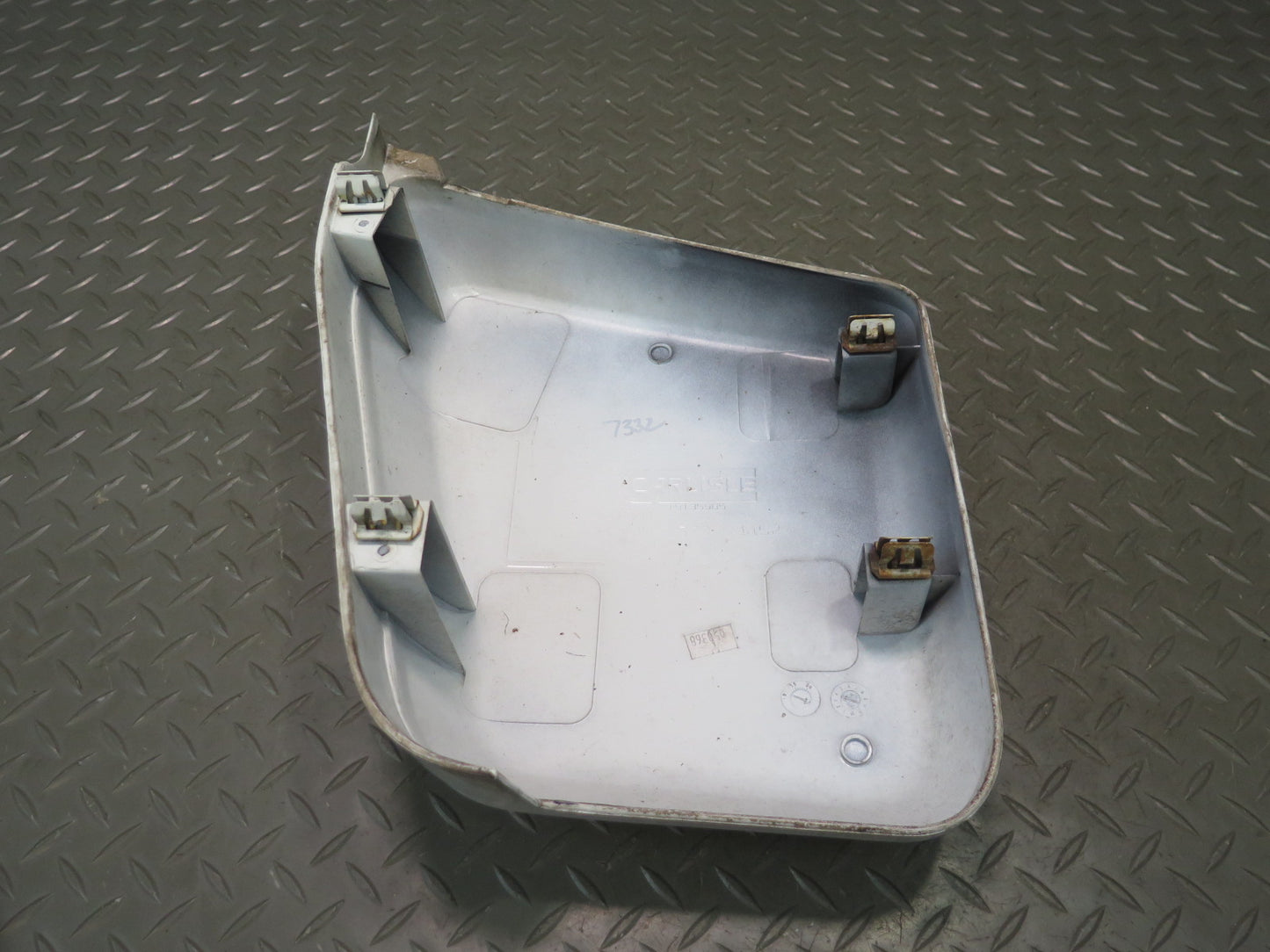 2003-2009 Hummer H2 Front Left Cowl Vent Panel END Cap Cover Molding 15135985