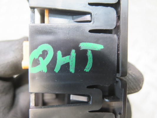 2003 -2007 Hummer H2 Dash Center Traction Control & TOW Haul Switch 15192440