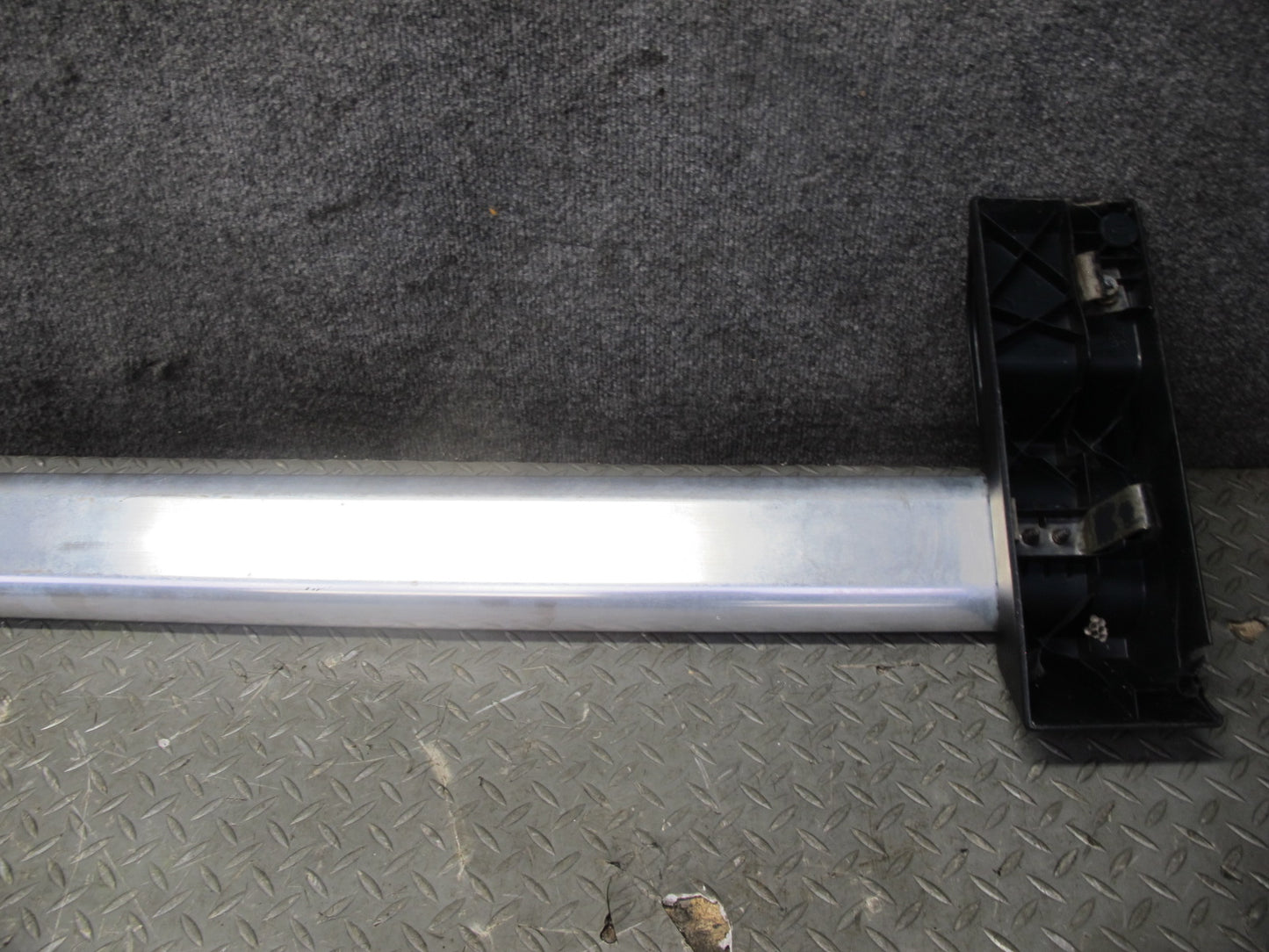 2003-2009 Hummer H2 Upper Roof Luggage Rack Rail Cross Cargo Bar