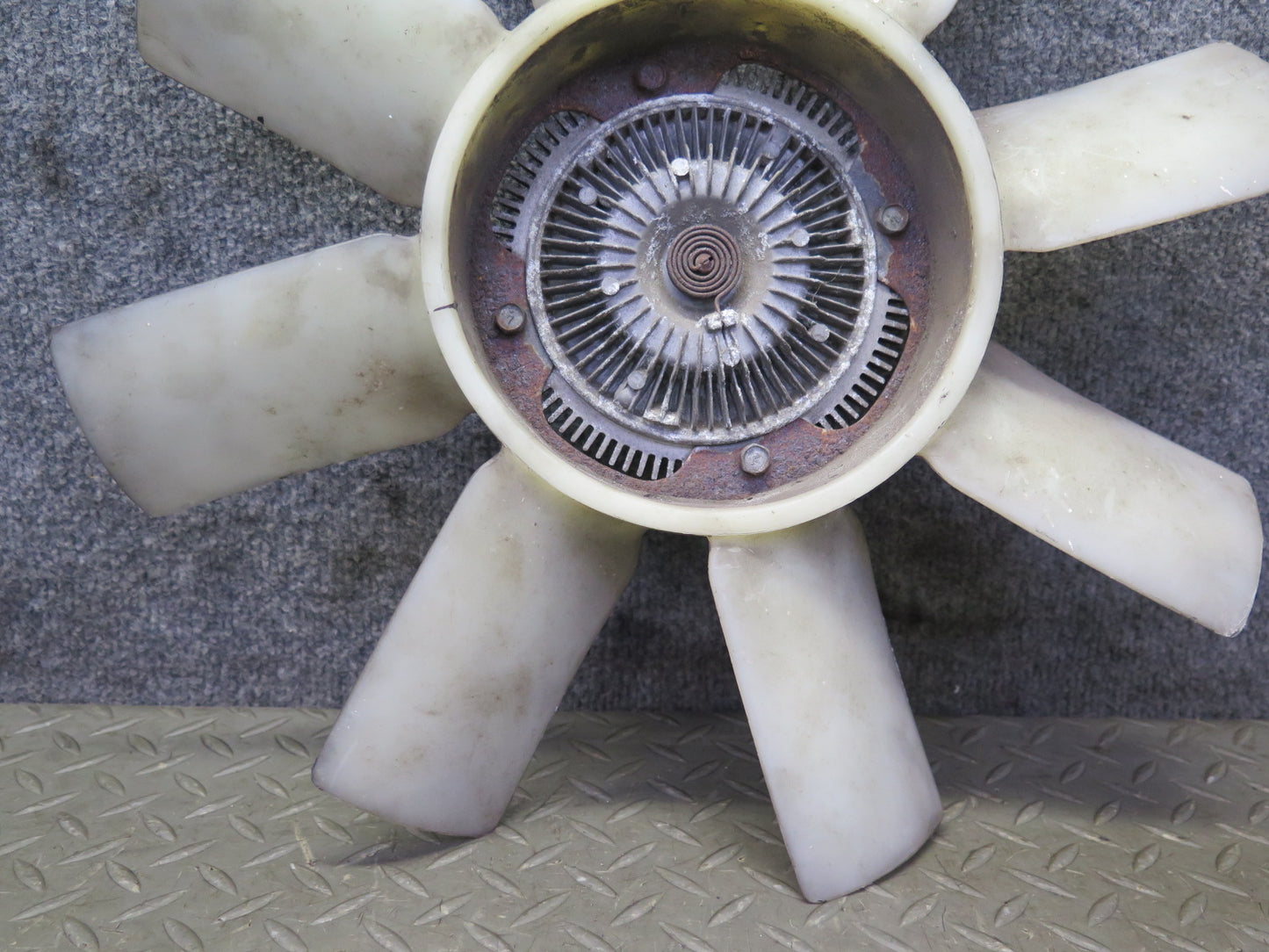 84-89 Nissan Z31 300ZX 3.0L VG30 Engine Cooling Fan Blade & Clutch 60K Miles OEM