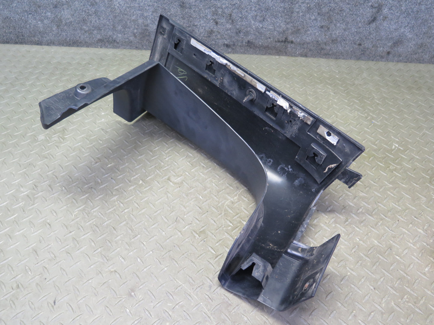 2003-2009 Hummer H2 Rear Right Interior CAB Trim Cover Panel 15277511
