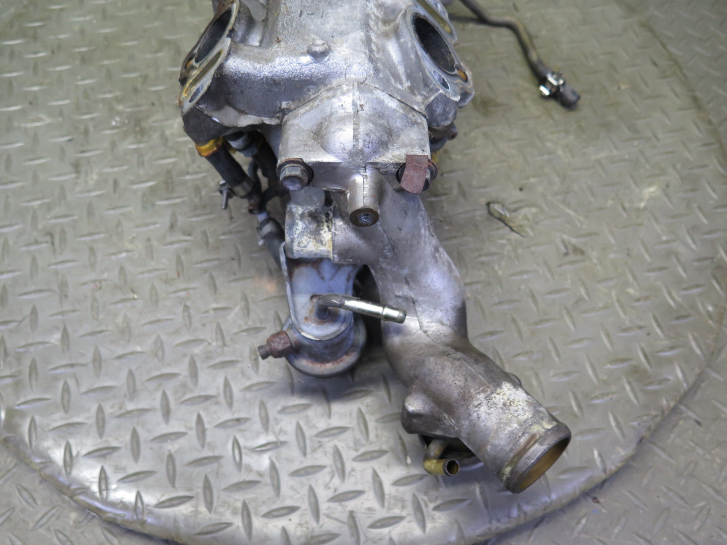 84-86 Nissan Z31 300ZX VG30ET Turbo Lower Intake Manifold w Fuel Rail 60K OEM