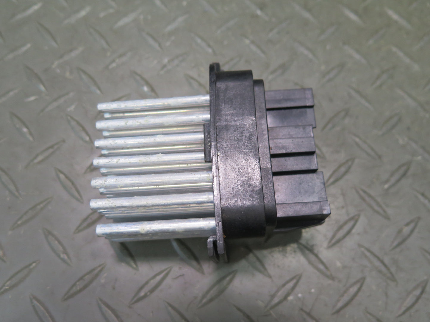 03-08 BMW E85 Z4 Set of 2 A/C Heater Blower Motor Fan Resistor OEM