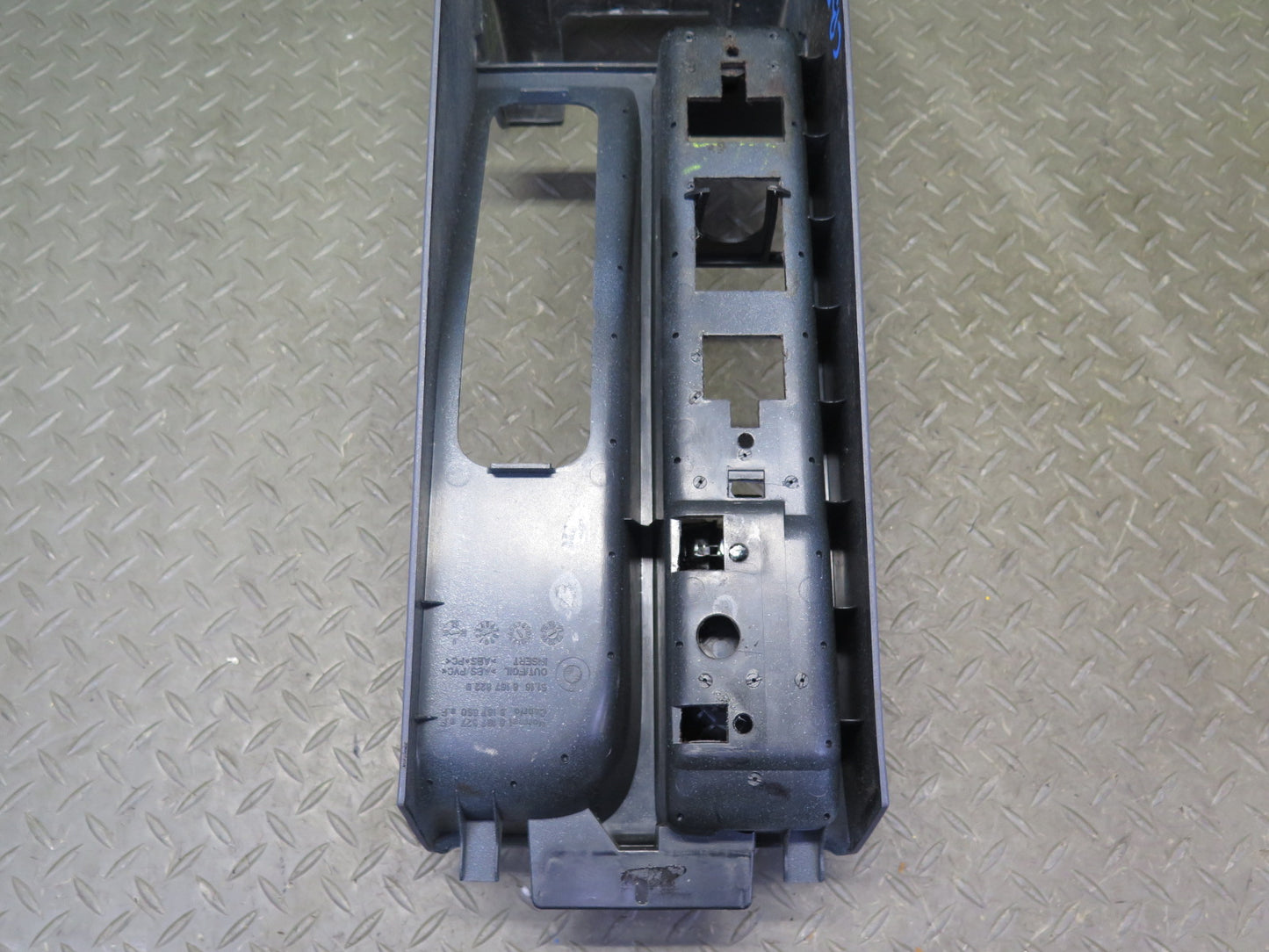 96-99 BMW E36 328iC Convertible Center Console Trim Cover Panel w CUP Holder OEM