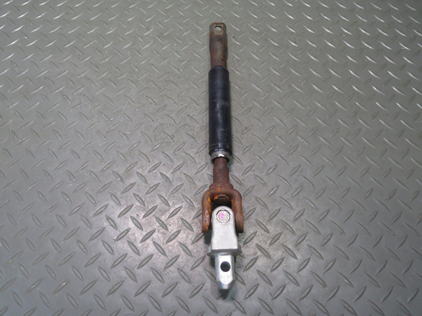 2003-2007 Hummer H2 Steering Column U Joint Shaft