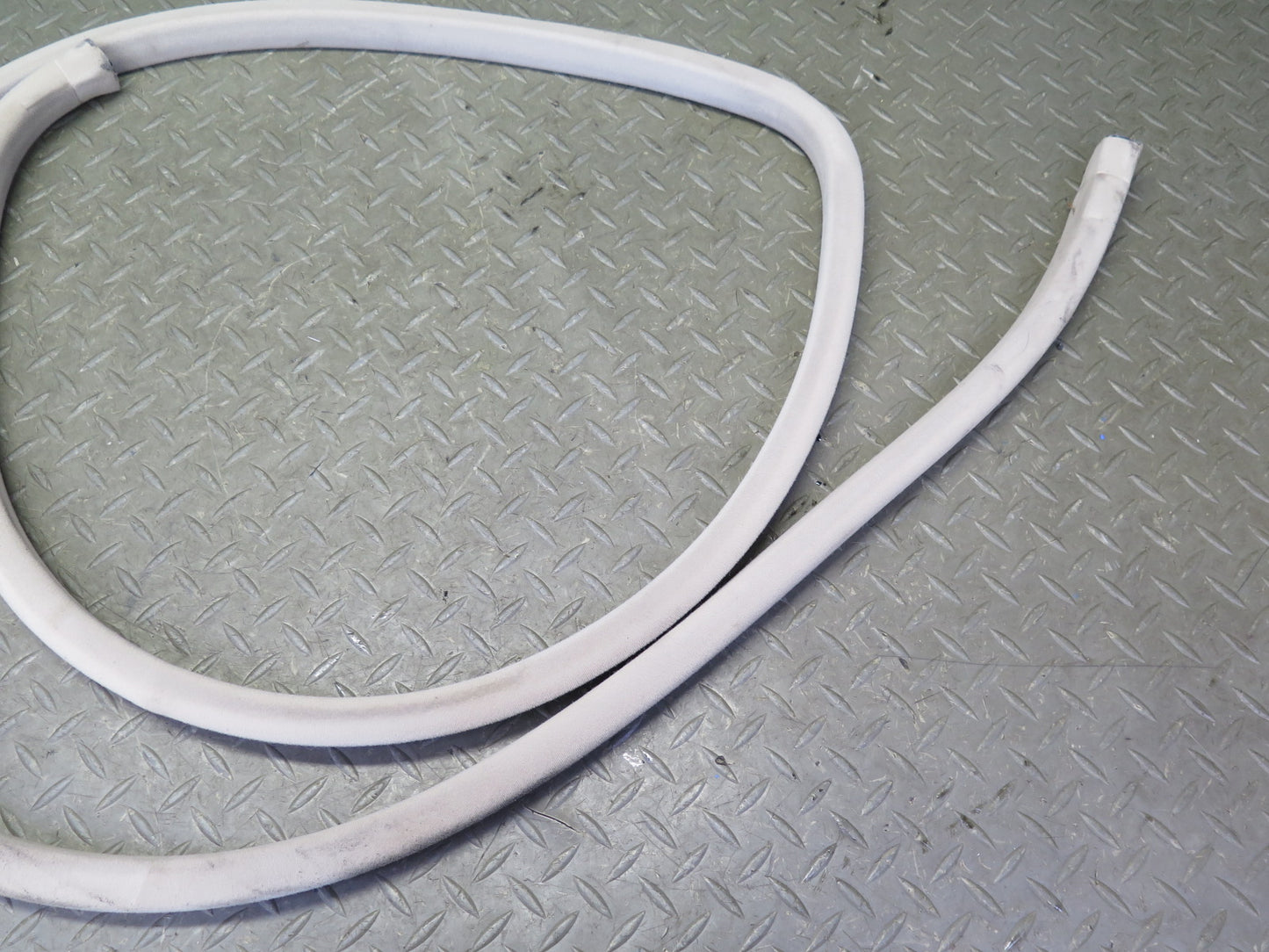 95-00 Lexus UCF20L LS400 Set of 4 Front & Rear Door Weatherstrip Seal Ivory OEM