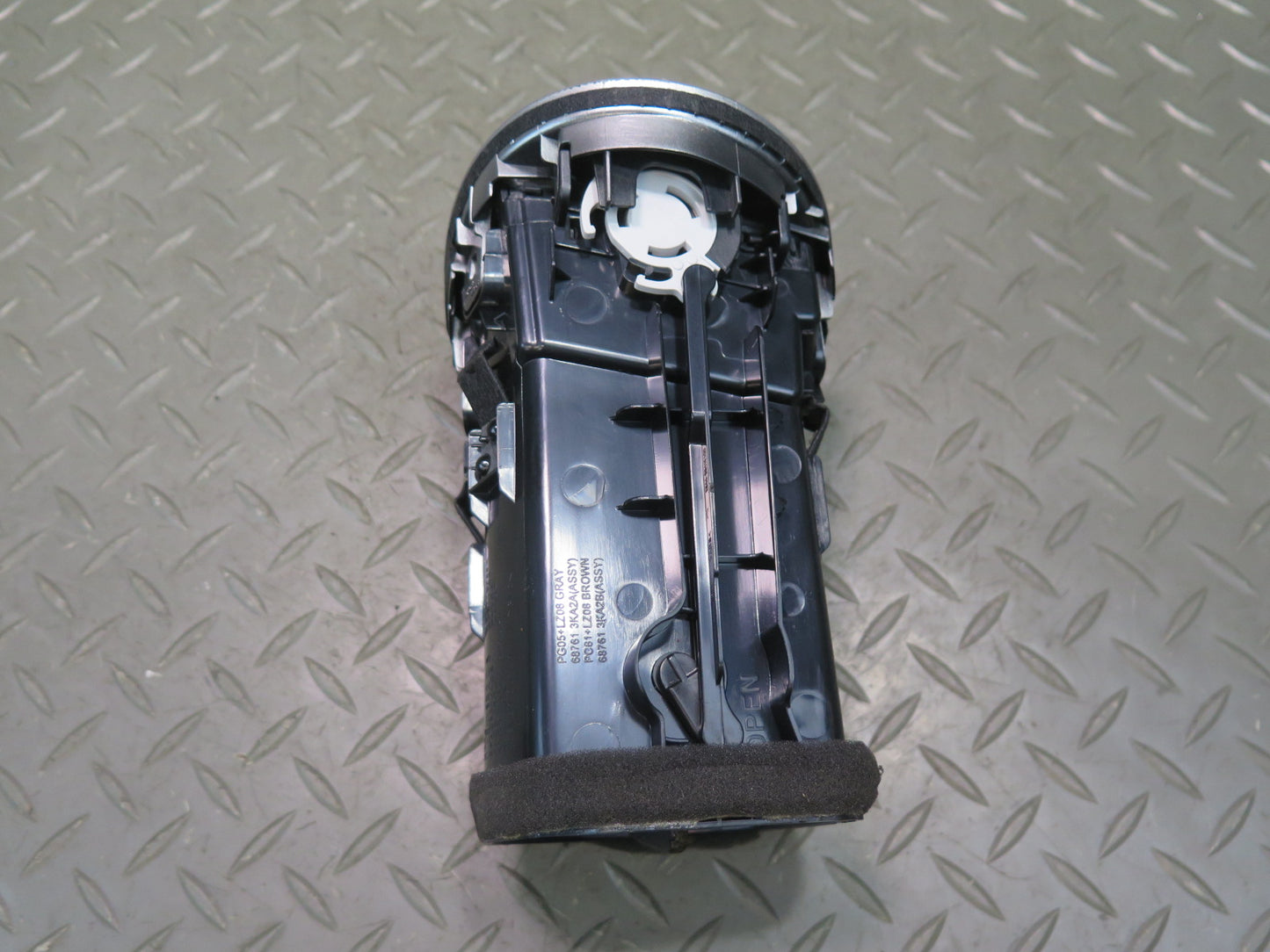 2014-2020 Infiniti QX60 Dash Front Left & Right A/C Air Vent Set of 2