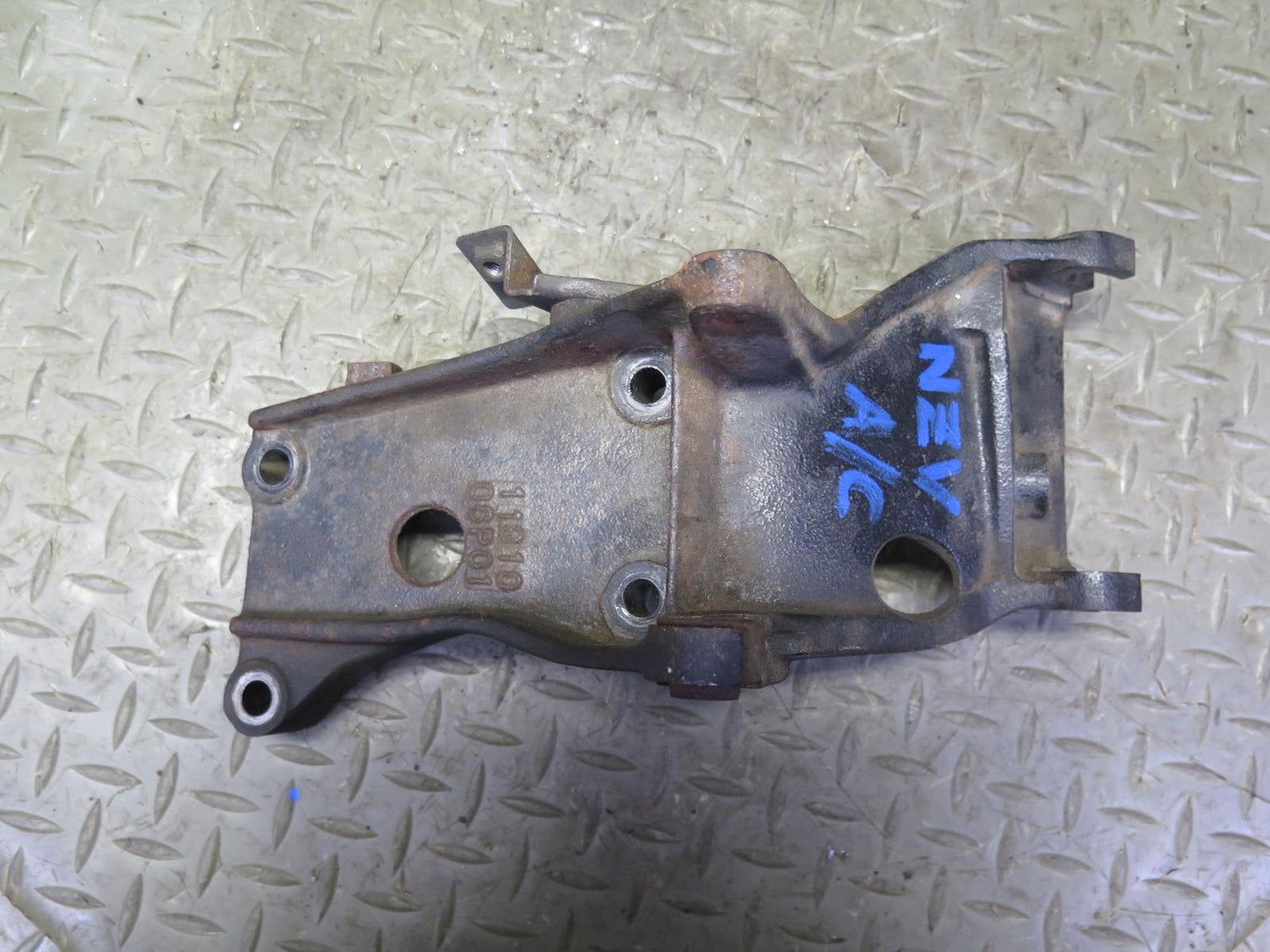 84-89 Nissan Z31 300ZX VG30ET Turbo A/C Compressor Mount Bracket Support OEM