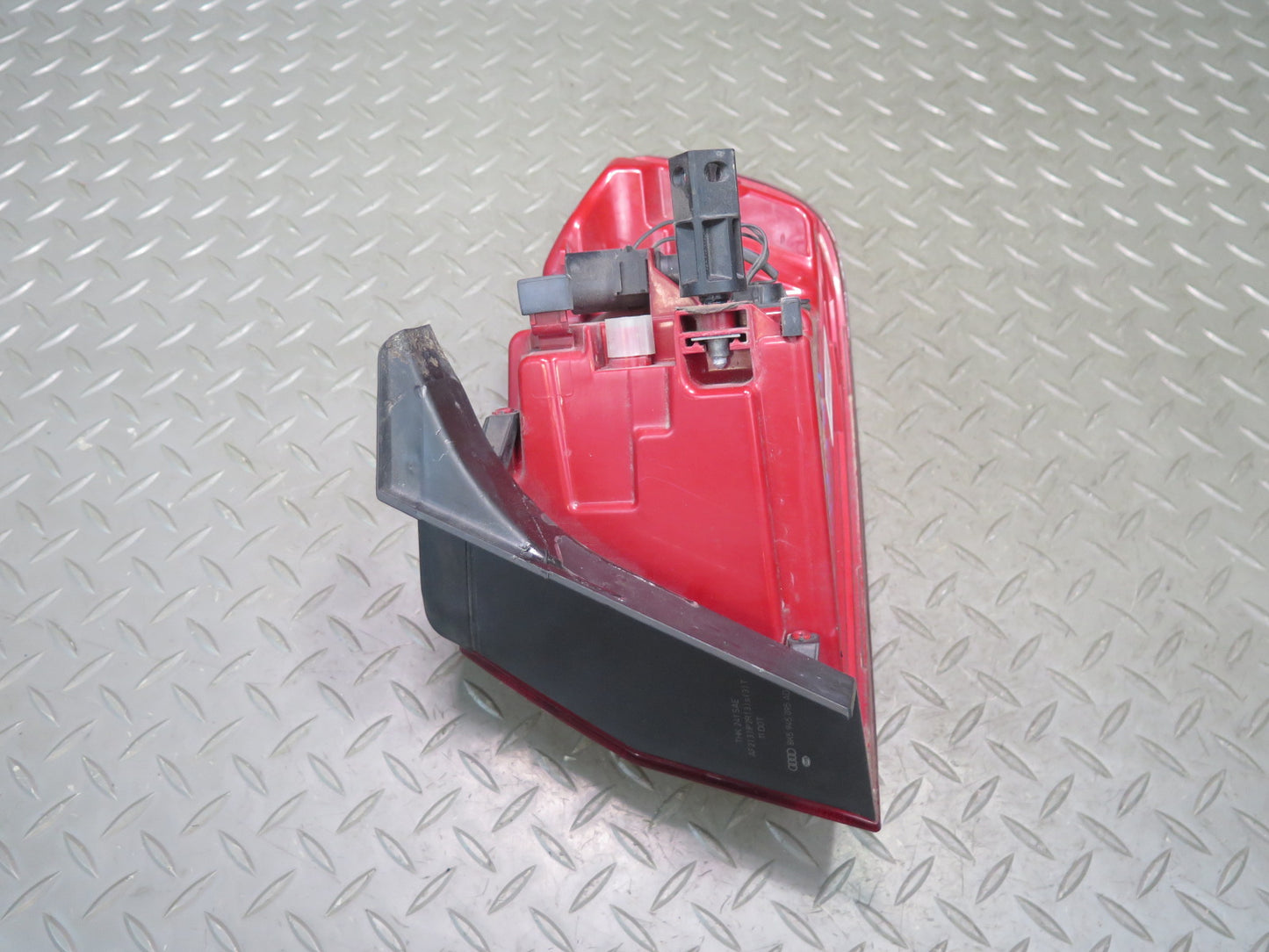 13-16 Audi A4 S4 B8 Rear Left Driver Side Outer Tail Light Lamp 8K5945095AD OEM